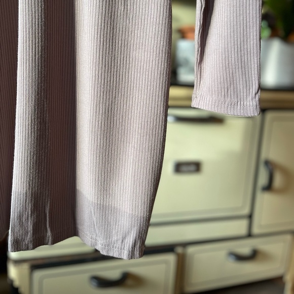 Dynamite Taupe Ribbed High-Neck Dress - Picture 3 of 14